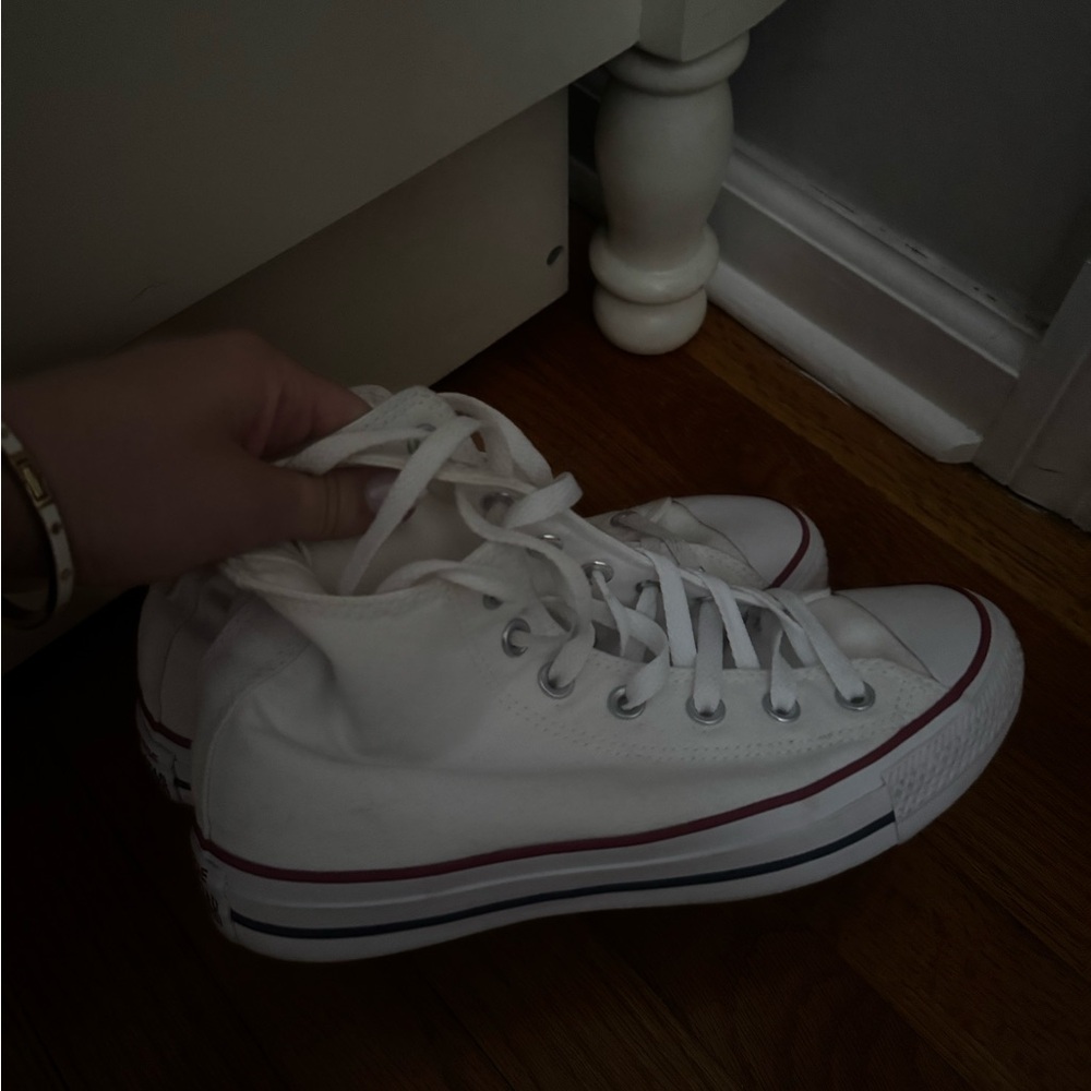 WOMEN HIGH TOP WHITE CONVERSE